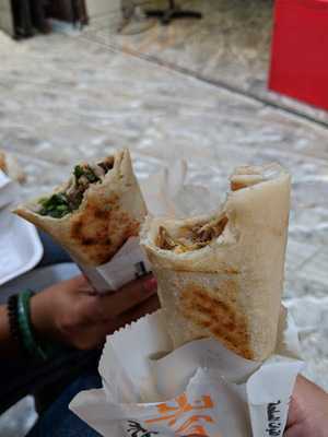 ساج وشاورما