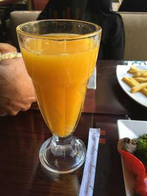 مطعم وكافيه روسترى