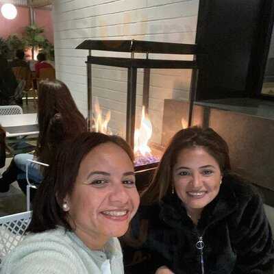 ‪charlie's Restaurant‬