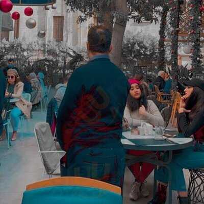 ‪charlie's Restaurant‬