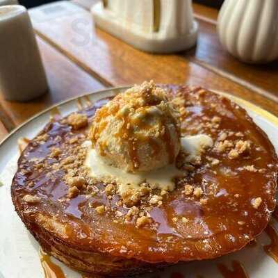 ‪charlie's Restaurant‬