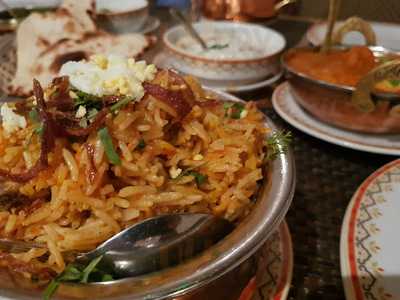 نواب إندين رسطرونت