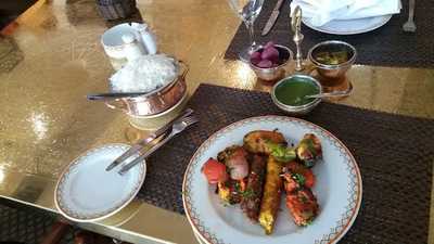 نواب إندين رسطرونت