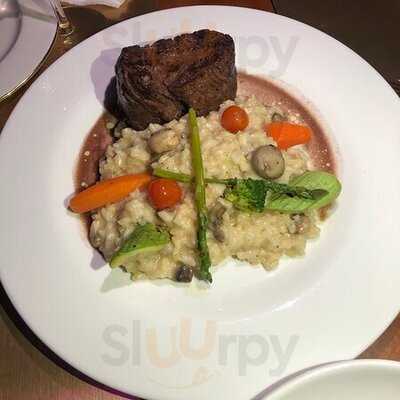 مطعم بار و لاونج نوكس