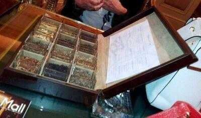 ‪four Seasons Tea Room‬