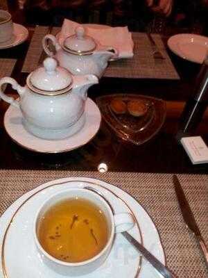 ‪four Seasons Tea Room‬