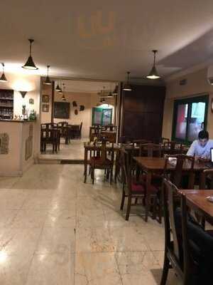 مطعم فيتوريوس