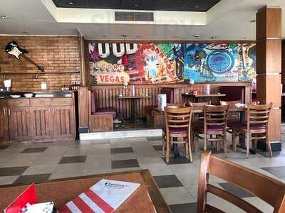 ‪t.g.i Friday's‬