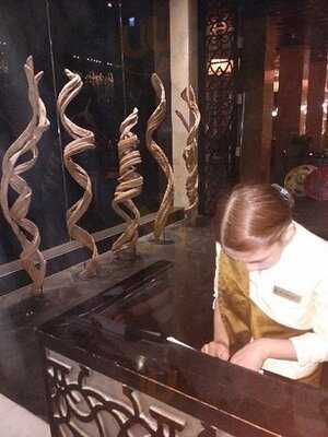 ‪ruen Thai At The Dusit Thani Lakeview‬