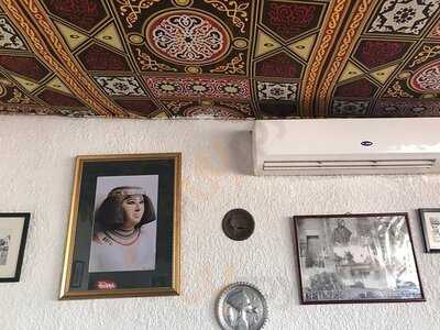 ‪royal King Restaurants‬