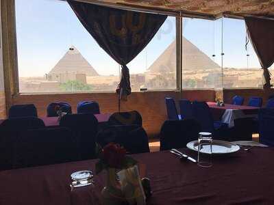 ‪royal King Restaurants‬