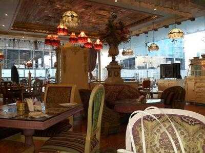 ‪shakespeare And Co.‬