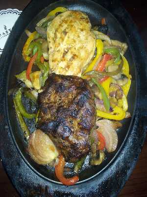 مطعم وكافيه روسترى