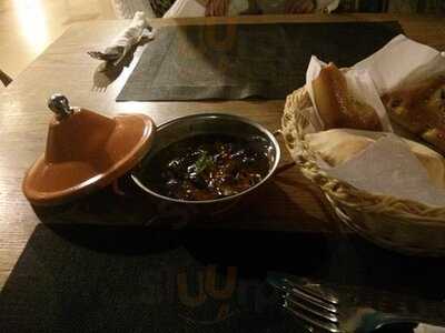 ‪taboon Urban Lebanese Restaurant‬