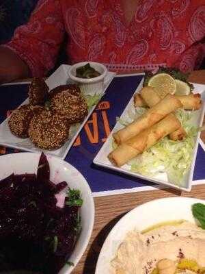 ‪taboon Urban Lebanese Restaurant‬