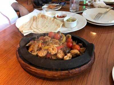 رويز كاونتري كيتشن