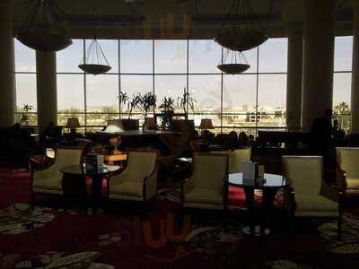 د فيو لاونج و بار