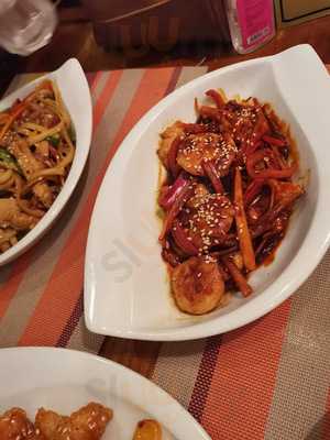 مطعم جينزا الياباني والآسيوي