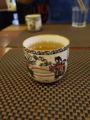 مطعم جينزا الياباني والآسيوي