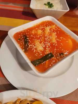 مطعم جينزا الياباني والآسيوي