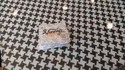 ‪vinny's Pizzeria‬