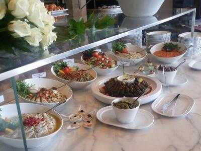 البواخر النيلية المتحركة-سهرة عشاء