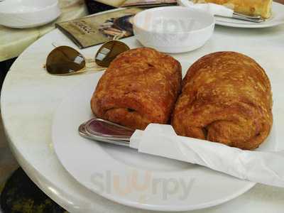 ‪mocambo Patisserie‬