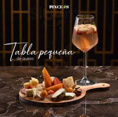 ‪pinchos Tapas Bar & Restaurant‬