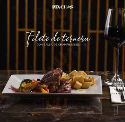 ‪pinchos Tapas Bar & Restaurant‬