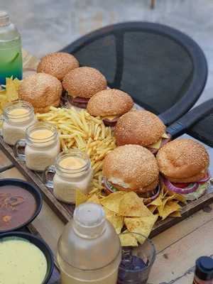 ‪braavos Lounge‬