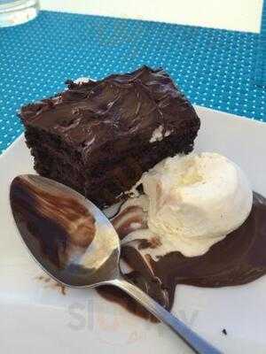 ‪fish Restaurant And Lounge‬