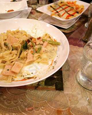 ‪shakespeare And Co.‬