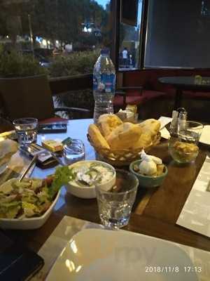 تستا روسا كافي