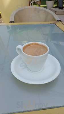 مطعم وكافيه طرامونتو