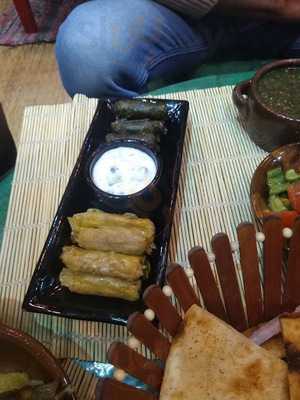 مطعم جدتي فطميتو