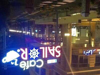 البحرمطعم المأكولات البحرية