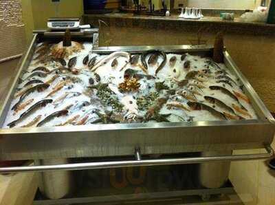 البحرمطعم المأكولات البحرية