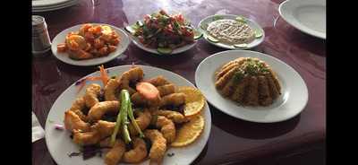 البحرمطعم المأكولات البحرية