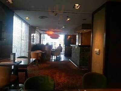 الوان بيسترو لبناني