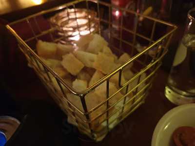 ‪monkey Bar & Grill‬