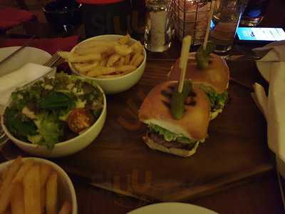 ‪monkey Bar & Grill‬