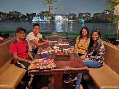 ‪spectra Restaurant & Cafe‬