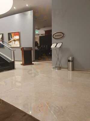 ‪downtown Restaurant‬