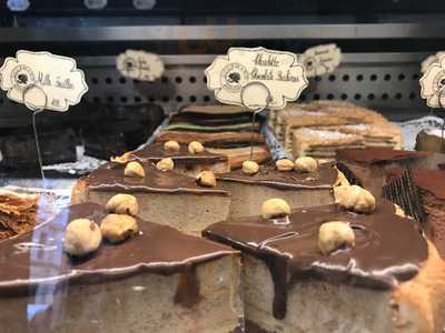 ‪black Forest Pastry‬