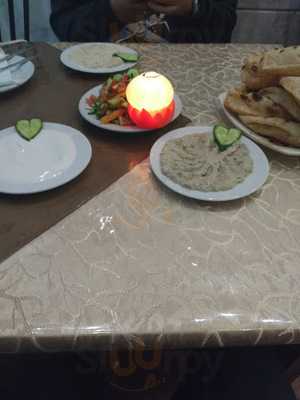 ‪kababgy & Restaurant Salah‬