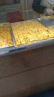 ‪tres Bien Patisserie‬