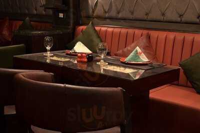 مطعم ولاونج ميزار