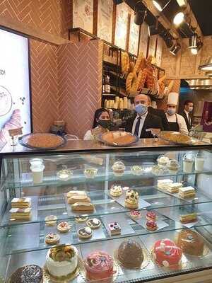 ‪the Deli Restaurant‬