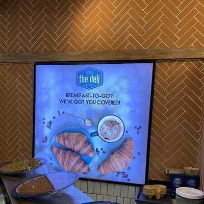 ‪the Deli Restaurant‬