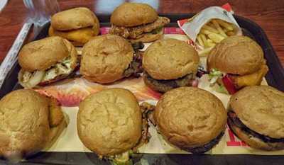 ‪house Of Donuts‬